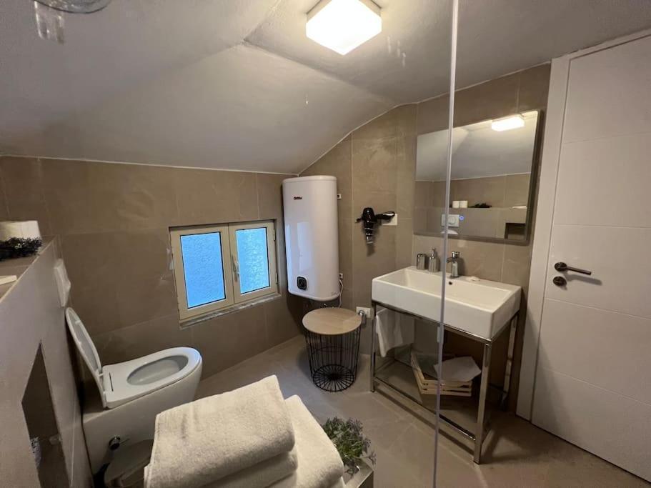 Jonexh Apartments Тирана Екстер'єр фото