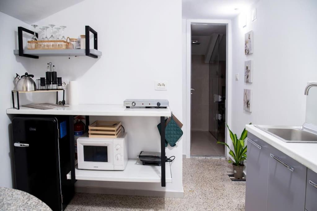 Jonexh Apartments Тирана Екстер'єр фото