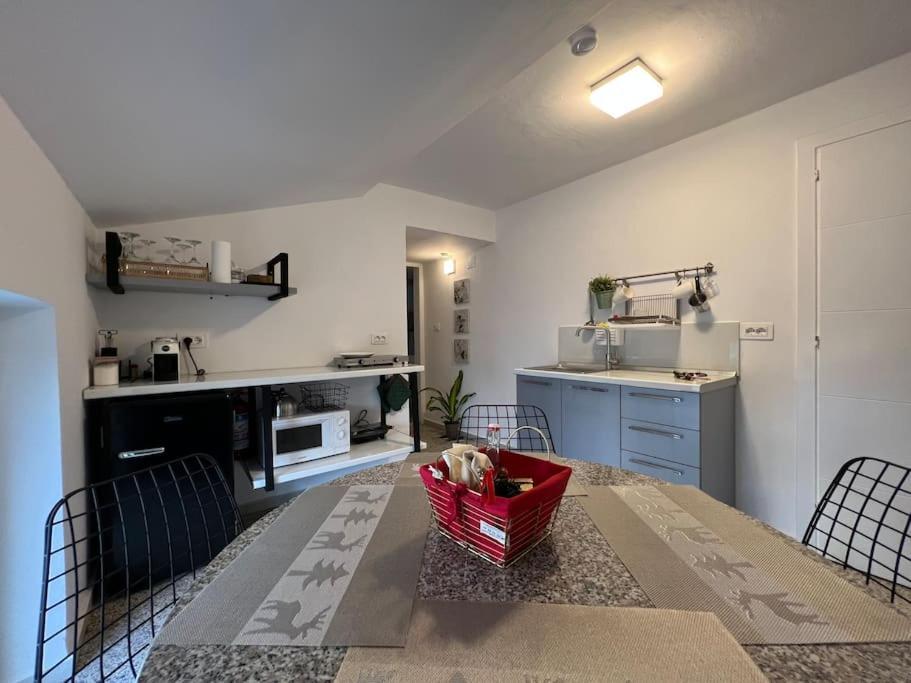 Jonexh Apartments Тирана Екстер'єр фото