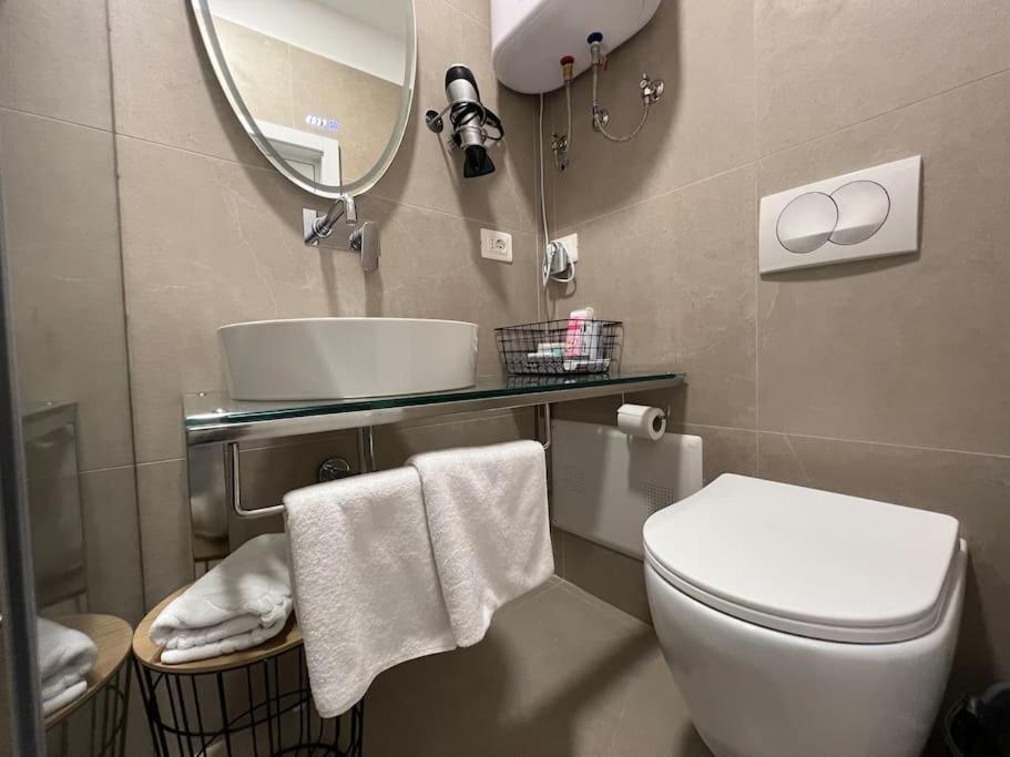 Jonexh Apartments Тирана Екстер'єр фото