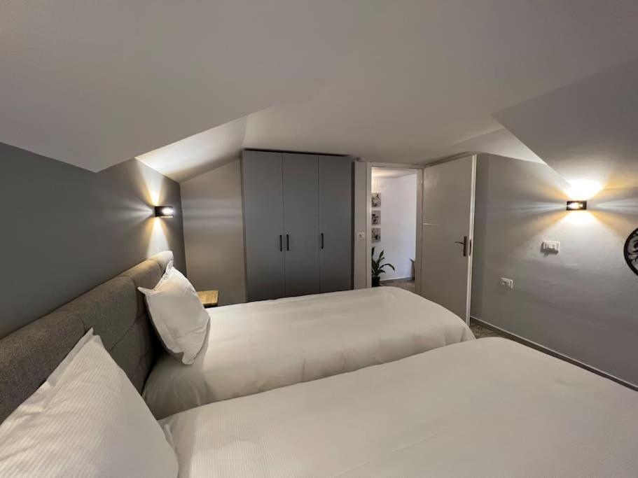 Jonexh Apartments Тирана Екстер'єр фото